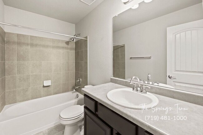 Building Photo - 10957 Matta Dr