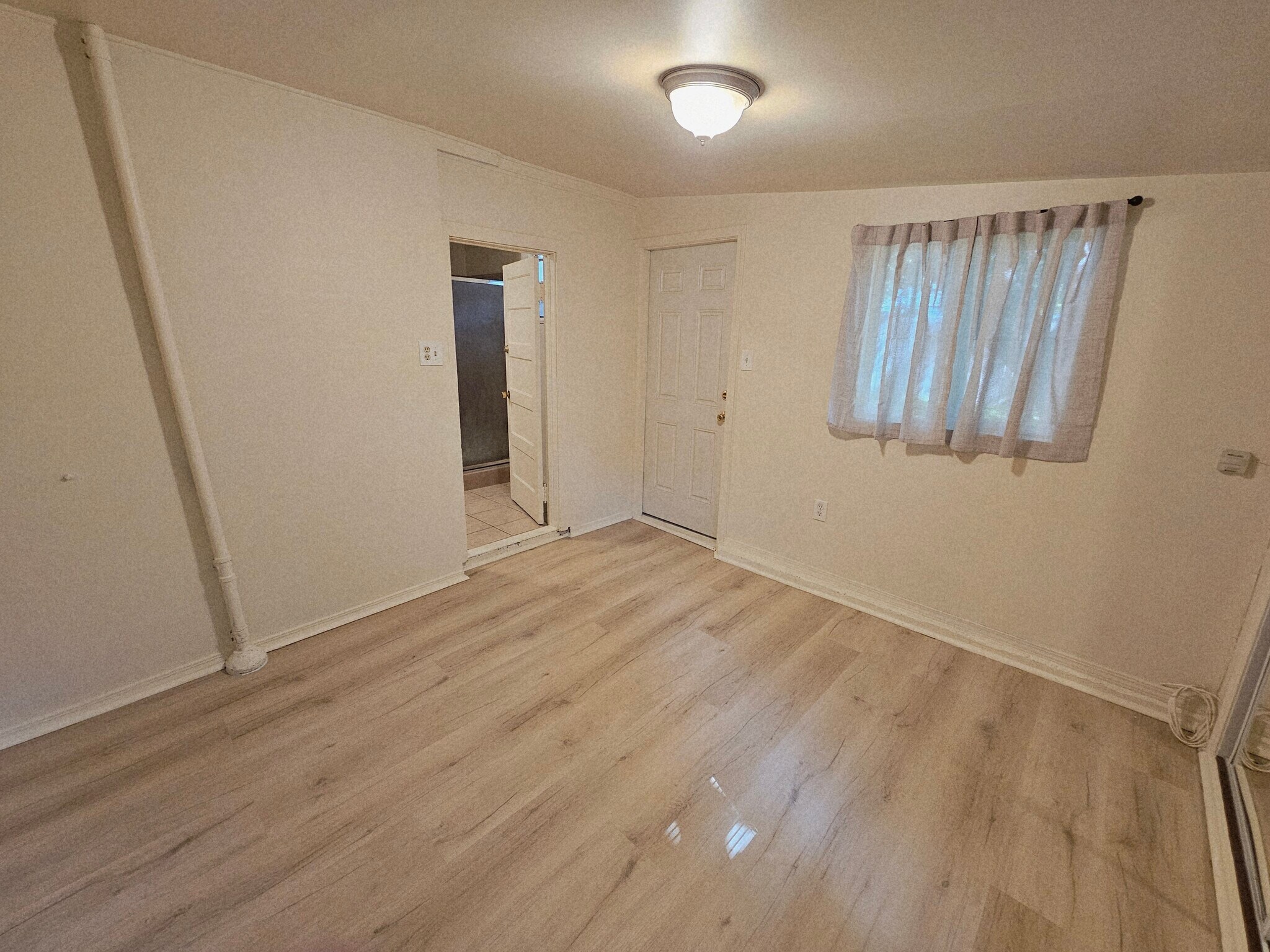 East Wing Bedroom - 3851 Oakdale St