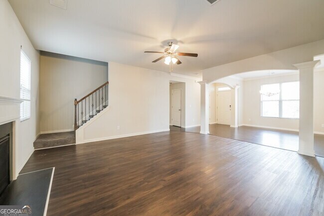 Building Photo - 176 Randy Way