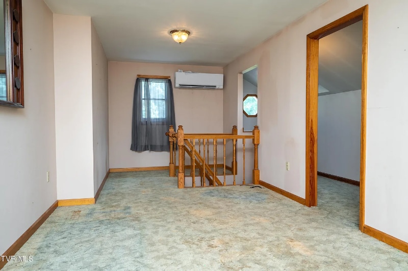 Building Photo - 121 Dee Runion Rd