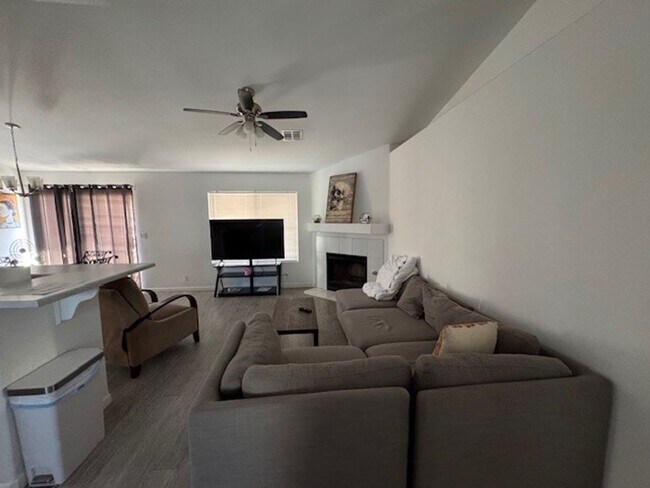 Building Photo - Pool Home with 3Bedrooms +Bonus Room Bullhead Parkway-Desert Foothills Estates- Can Be "Furnished...