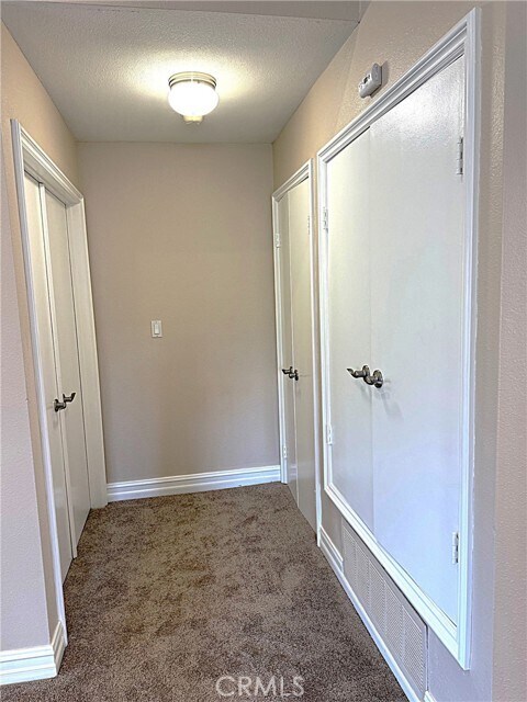Building Photo - 545 S Ranch View Cir
