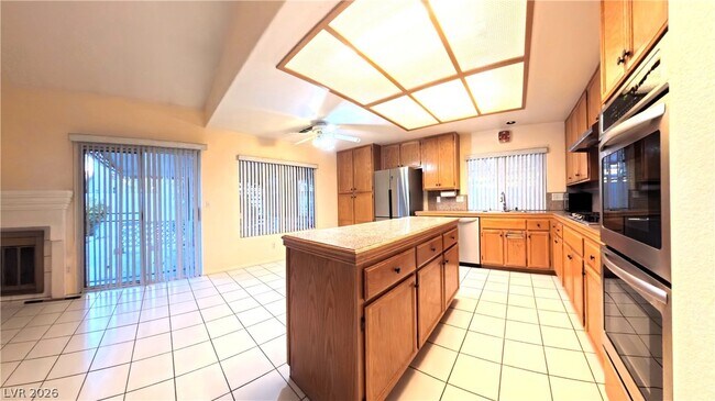 Building Photo - 4844 Jadero Dr