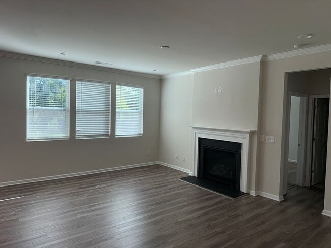 Building Photo - 17401 Carolina Hickory Dr