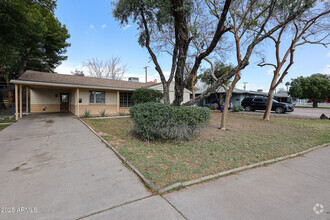 Building Photo - 1120 E Palo Verde Dr