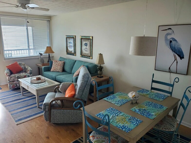 Building Photo - 426 S Fletcher Ave