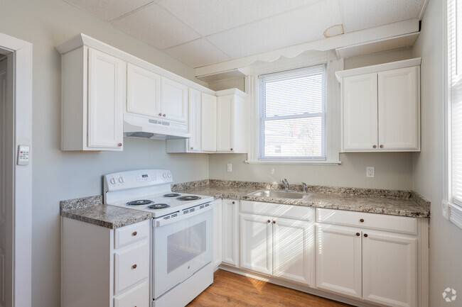 Interior Photo - 500 Euclid Avenue