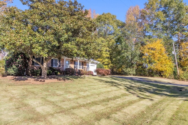 Primary Photo - 118 Whitmire Rd