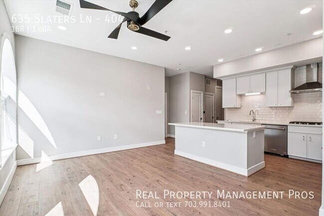 Building Photo - 635 Slaters Ln