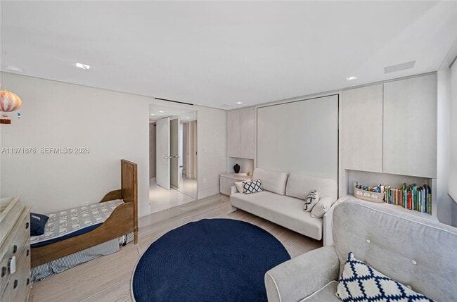 Building Photo - 11 Island Ave