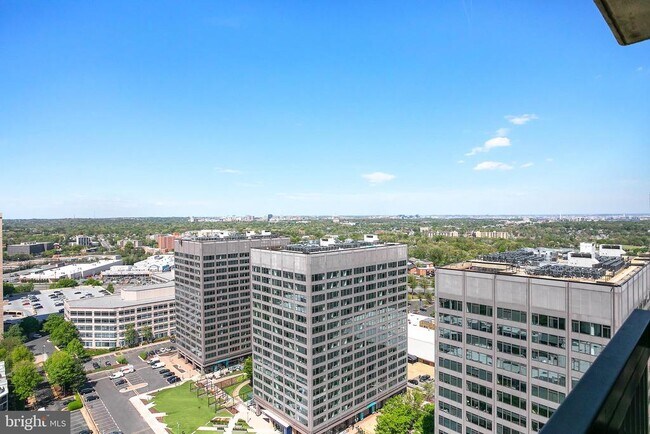 Building Photo - 5505 Seminary Rd