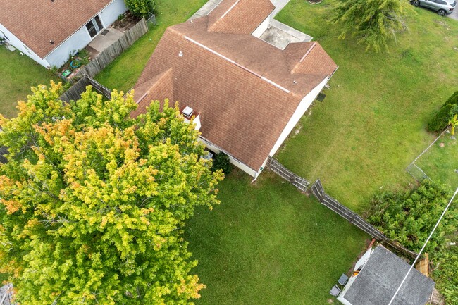 Building Photo - 1020 Furia Dr