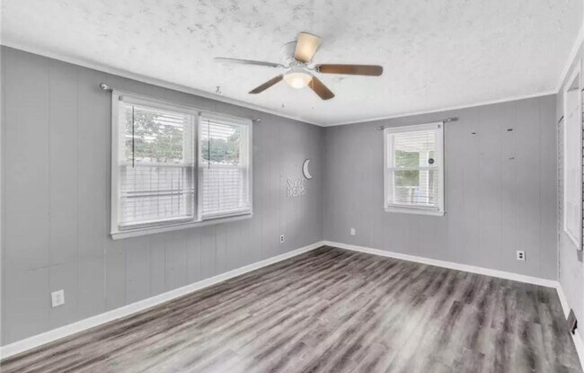 Building Photo - 5409 Sumac Cir