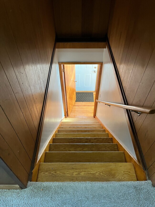 Building Photo - 8634 W Burleigh St