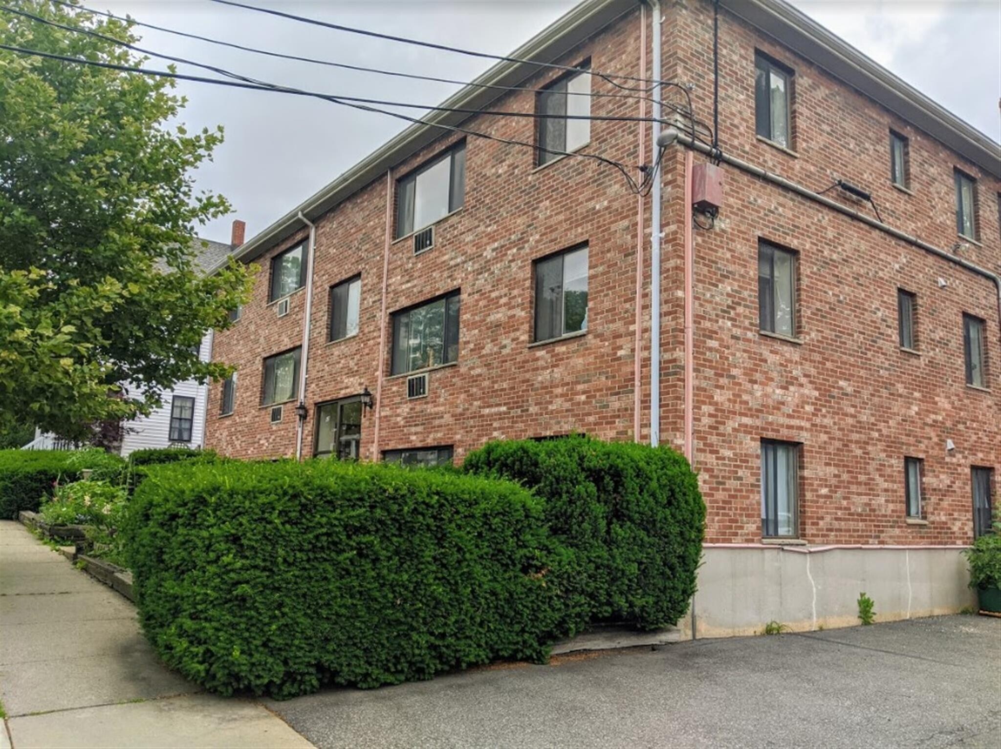 Building Photo - 15 Cameron Ave
