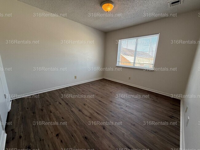 Building Photo - $675 - Accepting SECTION 8/ Housing Voucher 2 bedroom / 1 bathroom - Newly remodeled Apartment