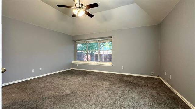 Building Photo - 3010 Bluewood Dr