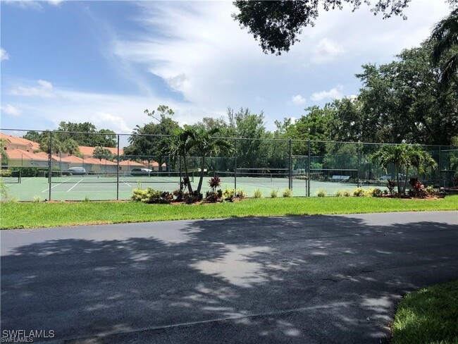 Building Photo - 1044 Woodshire Ln