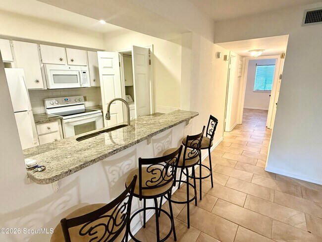 Building Photo - 227 Walmar Grove