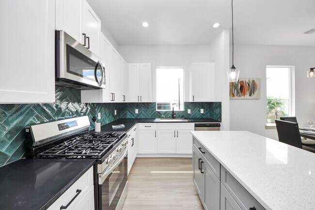 Building Photo - 5303 Kindred Gdn Ln