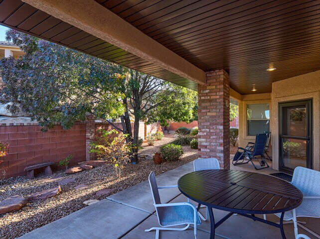 Building Photo - "Charming Fully-Furnished 1-Bed Oasis with Fireplace & Granite Touches in St. George!"