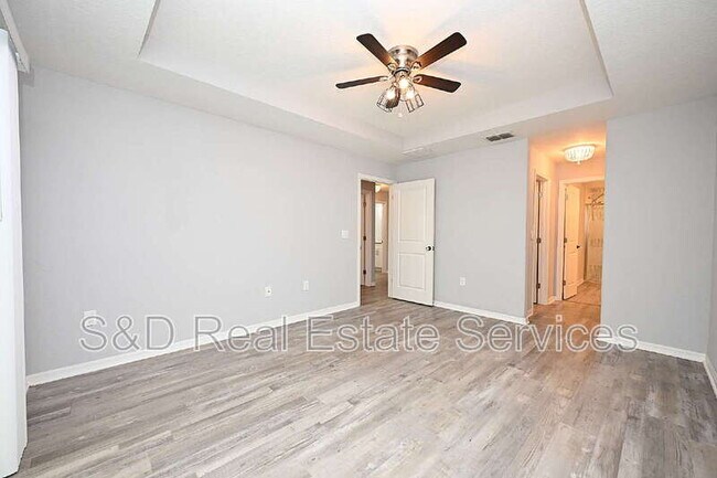 Building Photo - 5662 Tower Palms Ln