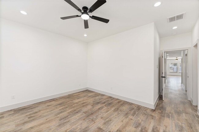 Building Photo - 113 Gans St