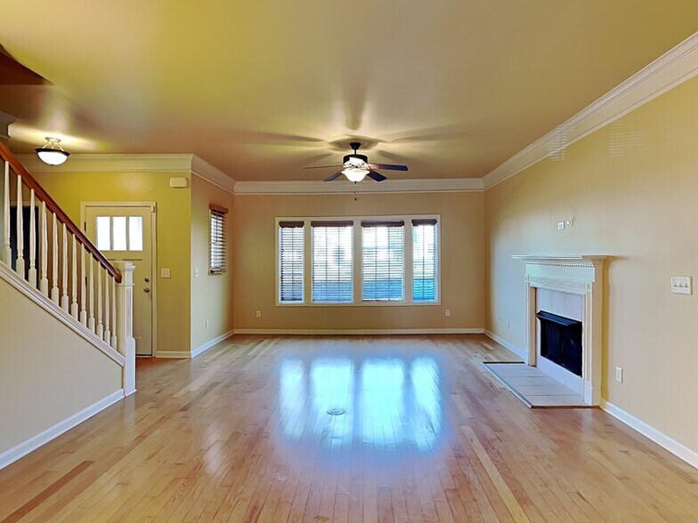 Building Photo - 1036 Portobello Rd