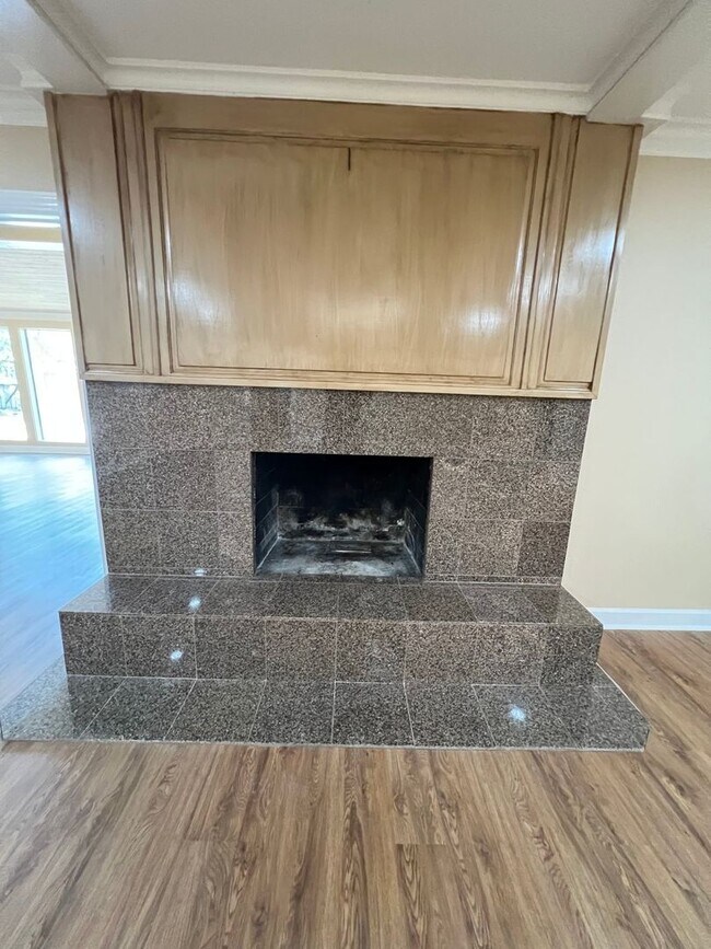 Building Photo - Shelmar Drive