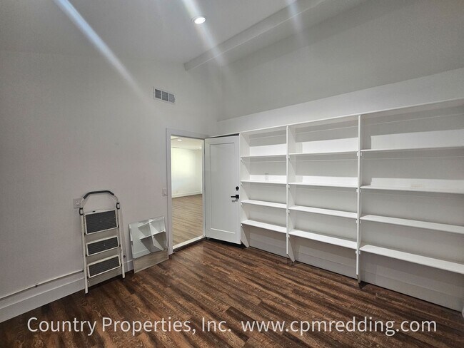 Building Photo - Remodeled Spacious House with Shop on 5 Ac...