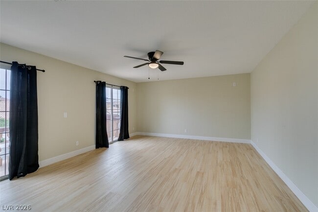 Building Photo - 821 Long Branch Dr