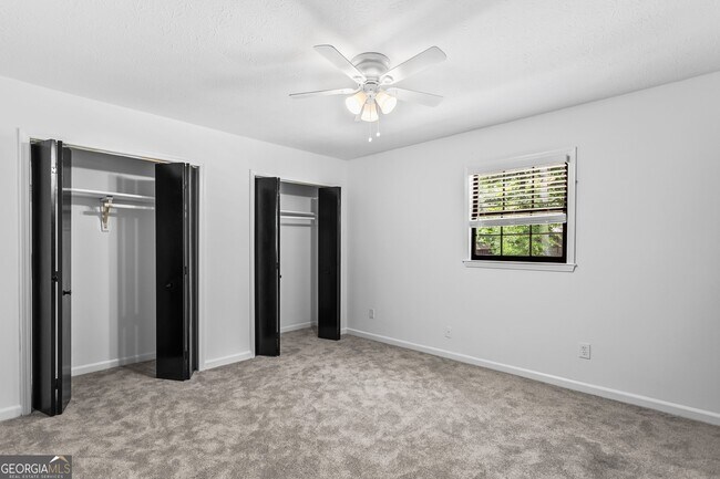 Building Photo - 2923 Bicentennial Dr SW