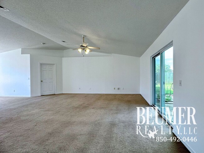 Building Photo - Fantastic Located Home Near NAS for Rent
