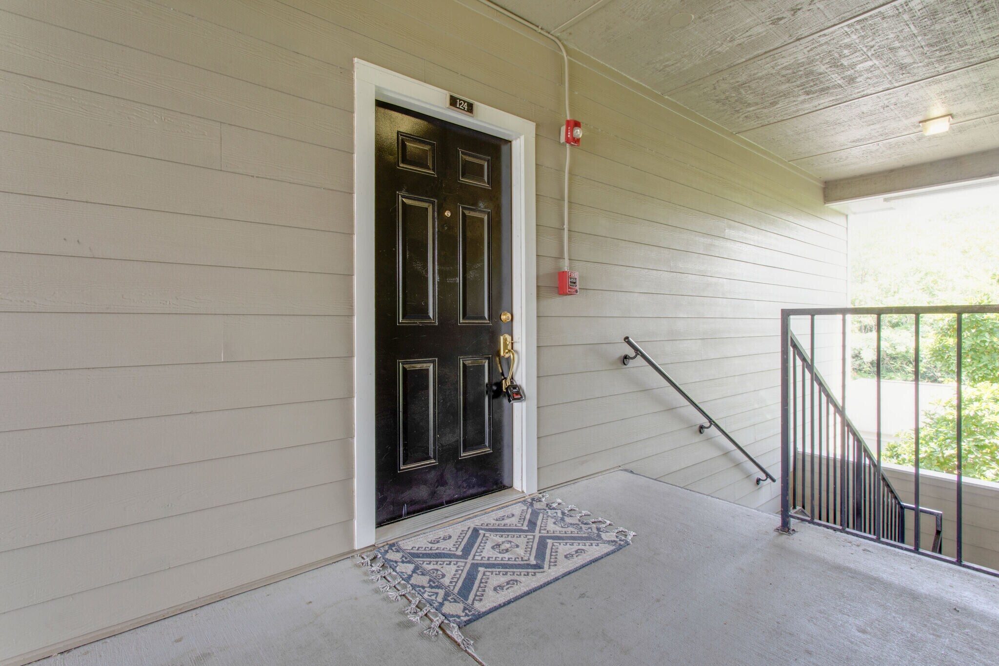 Front Door - 2025 Woodmont Blvd
