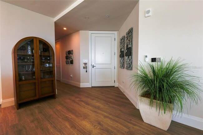 Building Photo - 2910 W Barcelona St