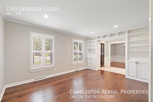 Building Photo - 1249 Dearsley Ct