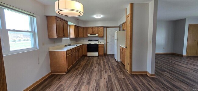 Building Photo - 115 Marcus Dr