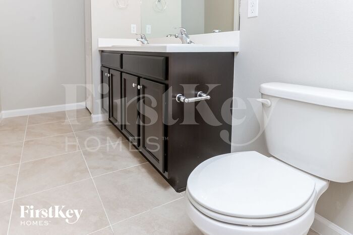 Building Photo - 2092 SW Altman Ave