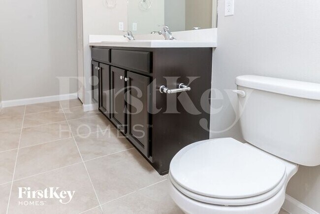 Building Photo - 2092 SW Altman Ave