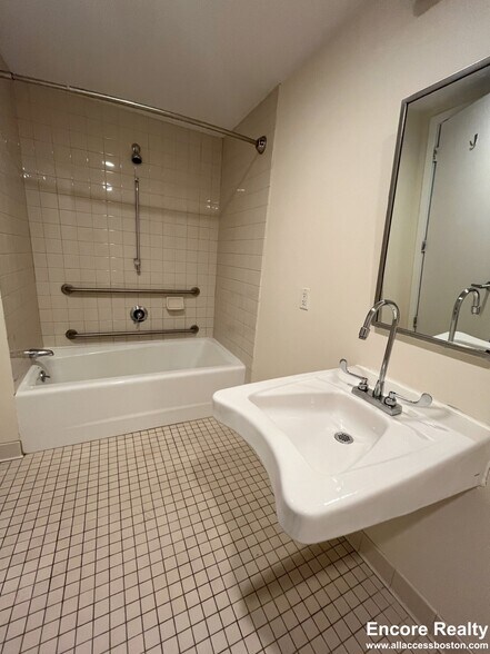 Building Photo - 40 Boylston St