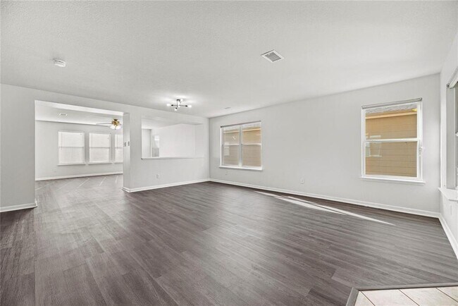 Building Photo - 16314 Chandler Ridge Ln