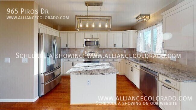 Building Photo - 965 Piros Dr