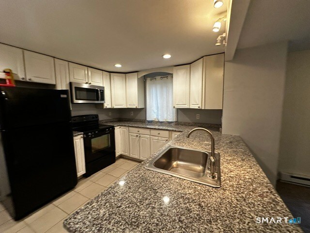 Building Photo - 4 Eastview Dr