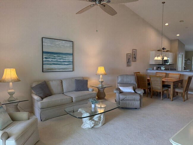 Building Photo - Lakeview 2 Bedroom 2 Bath Condo on Golf Co...