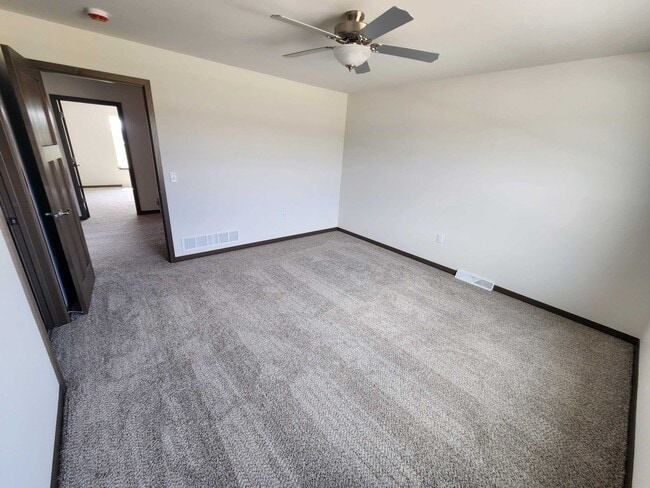 Building Photo - 1610 Eastside Cir