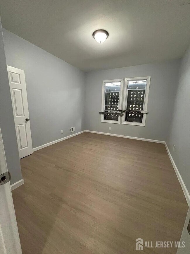 Building Photo - 417-419-419 S 14th St