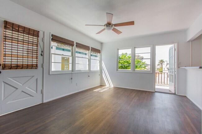 Building Photo - 502 Poinsettia Ave