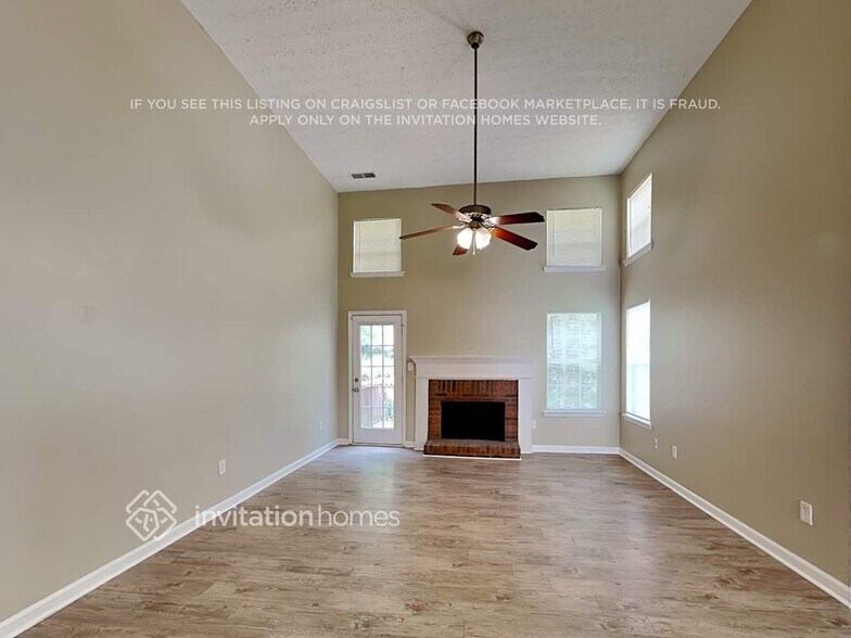 Building Photo - 5213 Summer Brooke Ct