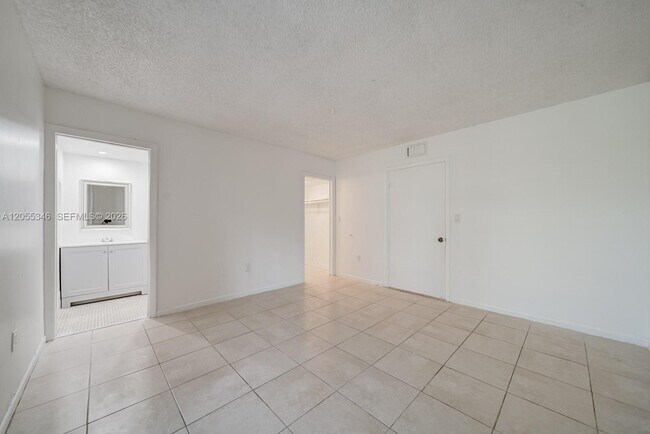 Building Photo - 8420 SW 133rd Avenue Rd