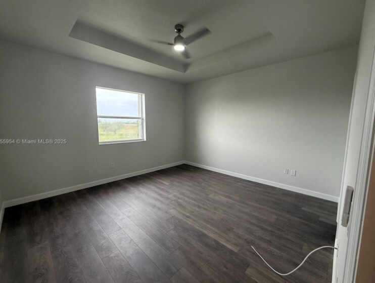 Building Photo - 2479 NE 4th St